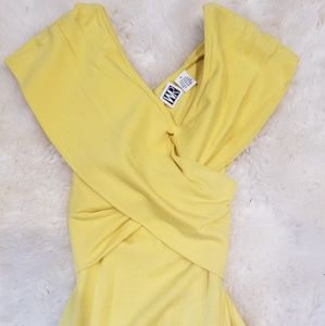 Criss cross fitted top